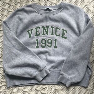 Primark Gray Venice 1991 Women's Crew Neck Sweater